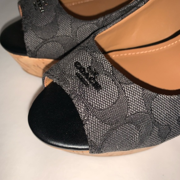 COACH Ferry Logo Wedge Sandals Sz.6 NWT - Picture 3 of 5